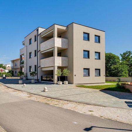 Salt Bloom Apartments 닌 외부 사진