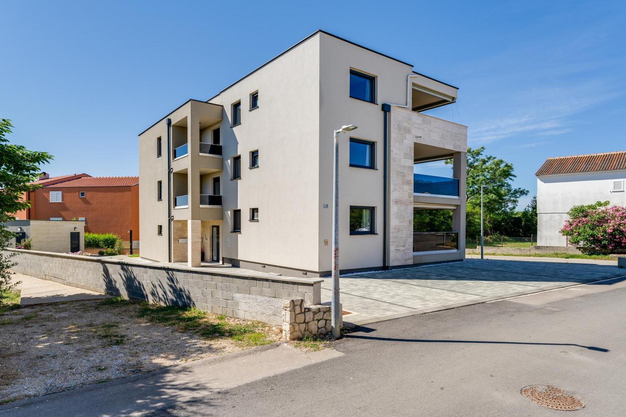 Salt Bloom Apartments 닌 외부 사진