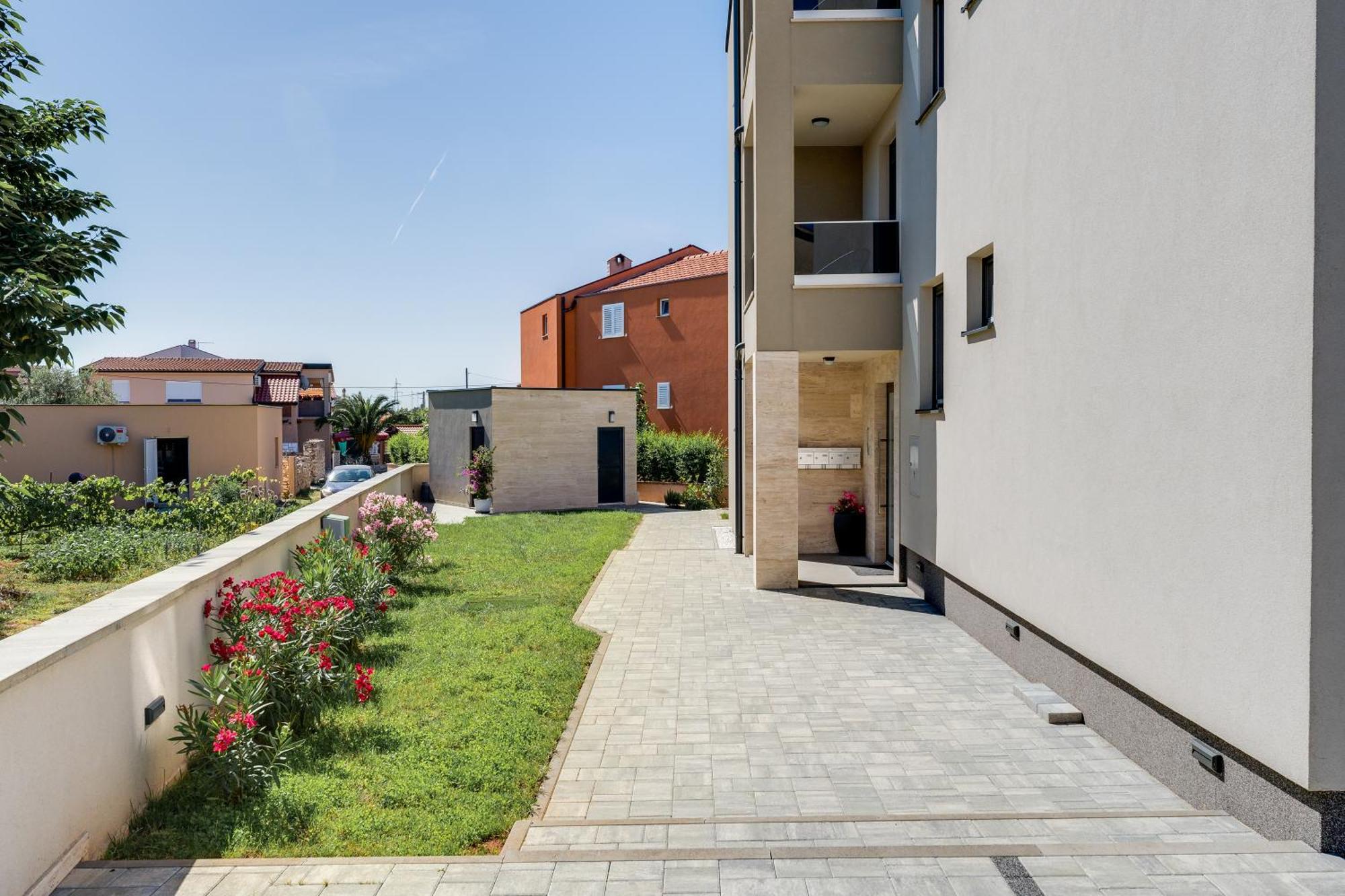 Salt Bloom Apartments 닌 외부 사진