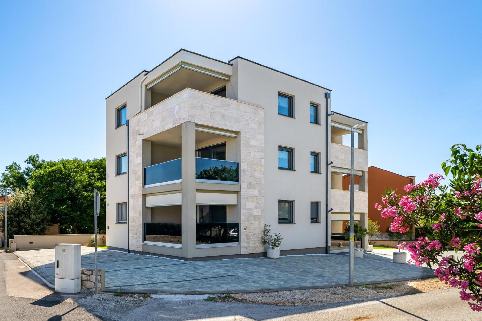 Salt Bloom Apartments 닌 외부 사진