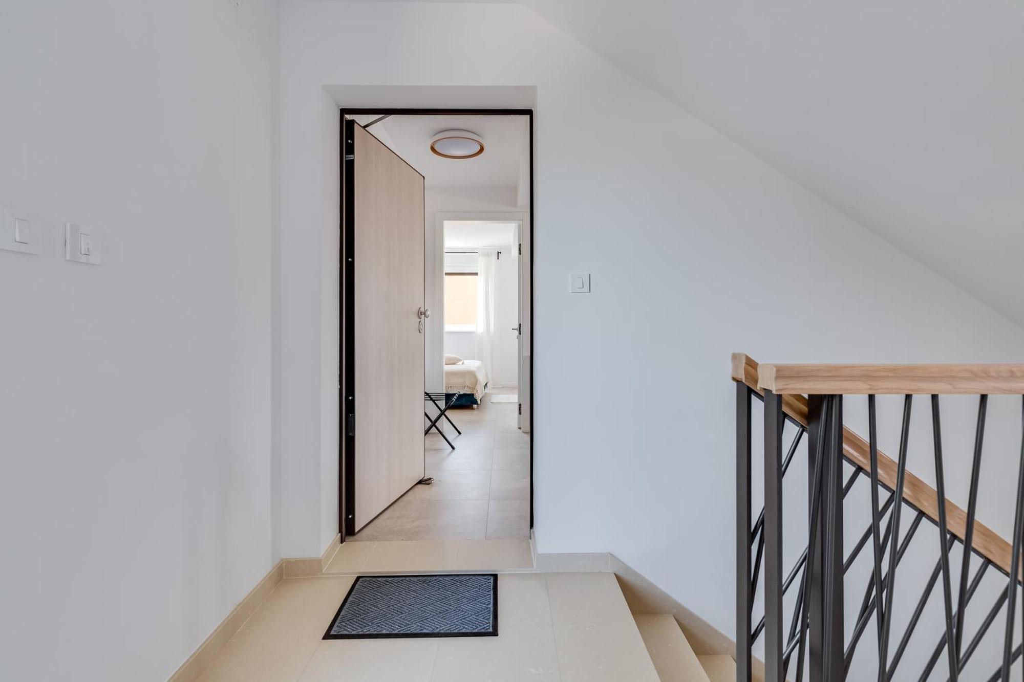 Salt Bloom Apartments 닌 외부 사진